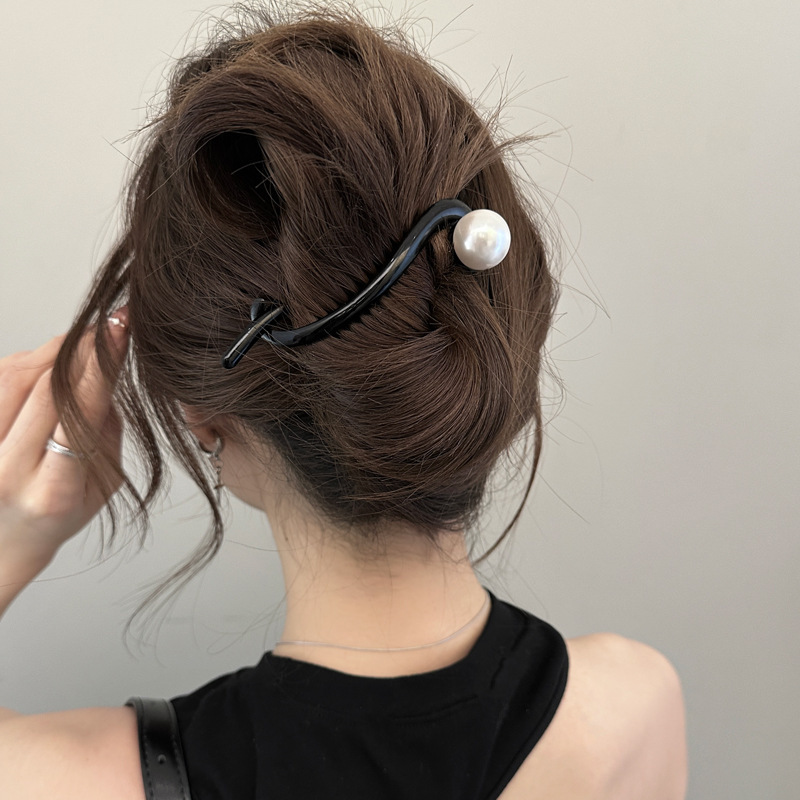 Pince à cheveux simple couleur - Tippet Line avis et prix